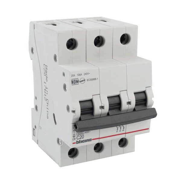 Interruptor Automático 3x50A Bticino Curva C 6Ka